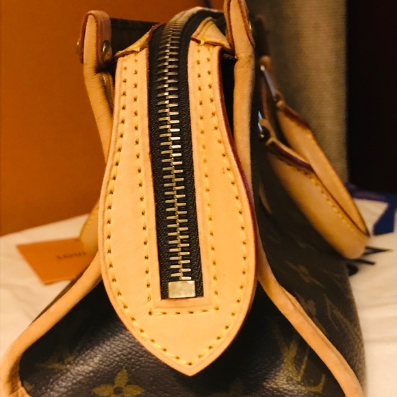 AUTHENTIC Louis Vuitton Monogram Popincourt ❤️ - Picture 3 of 7